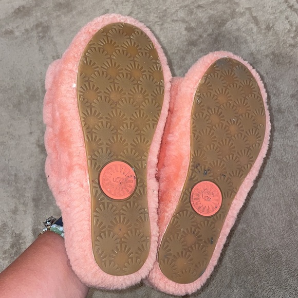 UGG slipper - Picture 3 of 3